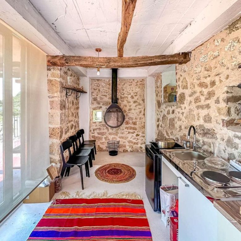 🏡 Stone House in Dobra Voda – 240m² with Stunning Views — Montenegro