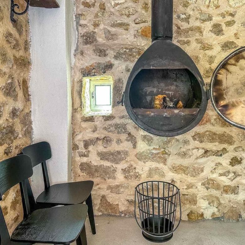 🏡 Stone House in Dobra Voda – 240m² with Stunning Views — Montenegro