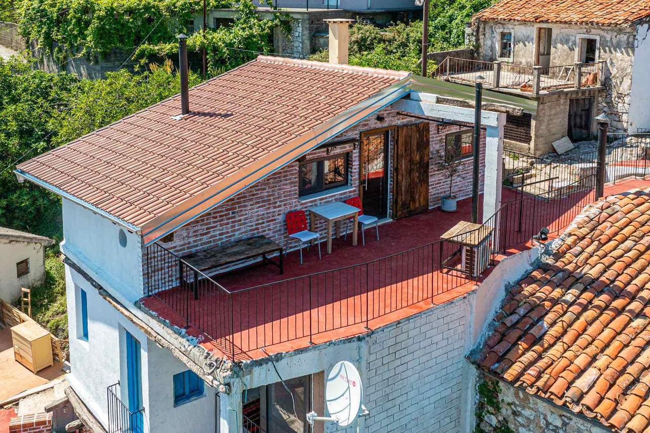 🏡 Stone House in Dobra Voda – 240m² with Stunning Views — Montenegro