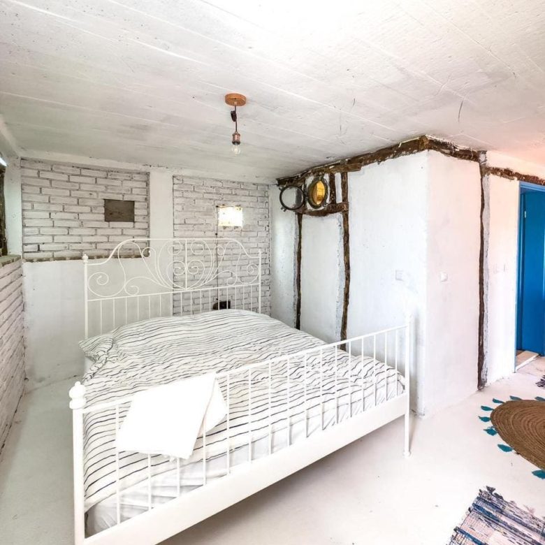 🏡 Stone House in Dobra Voda – 240m² with Stunning Views — Montenegro