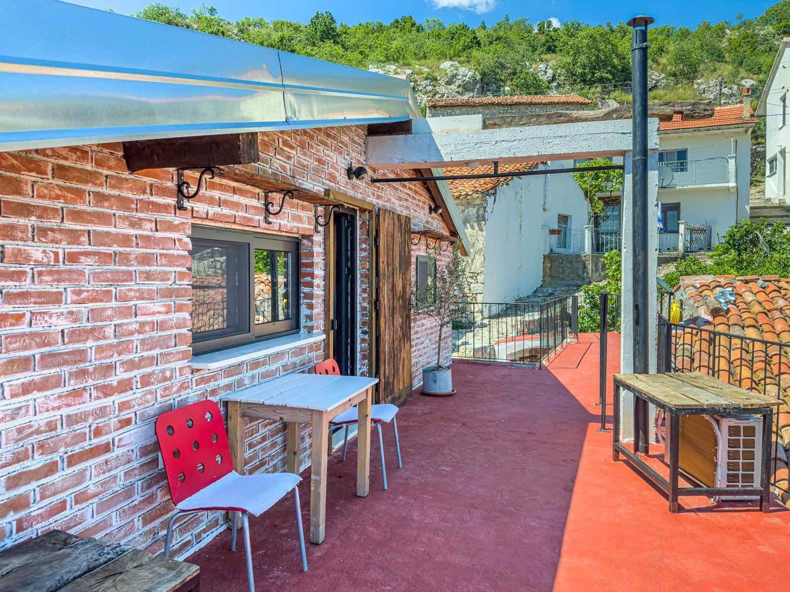 🏡 Stone House in Dobra Voda – 240m² with Stunning Views — Montenegro