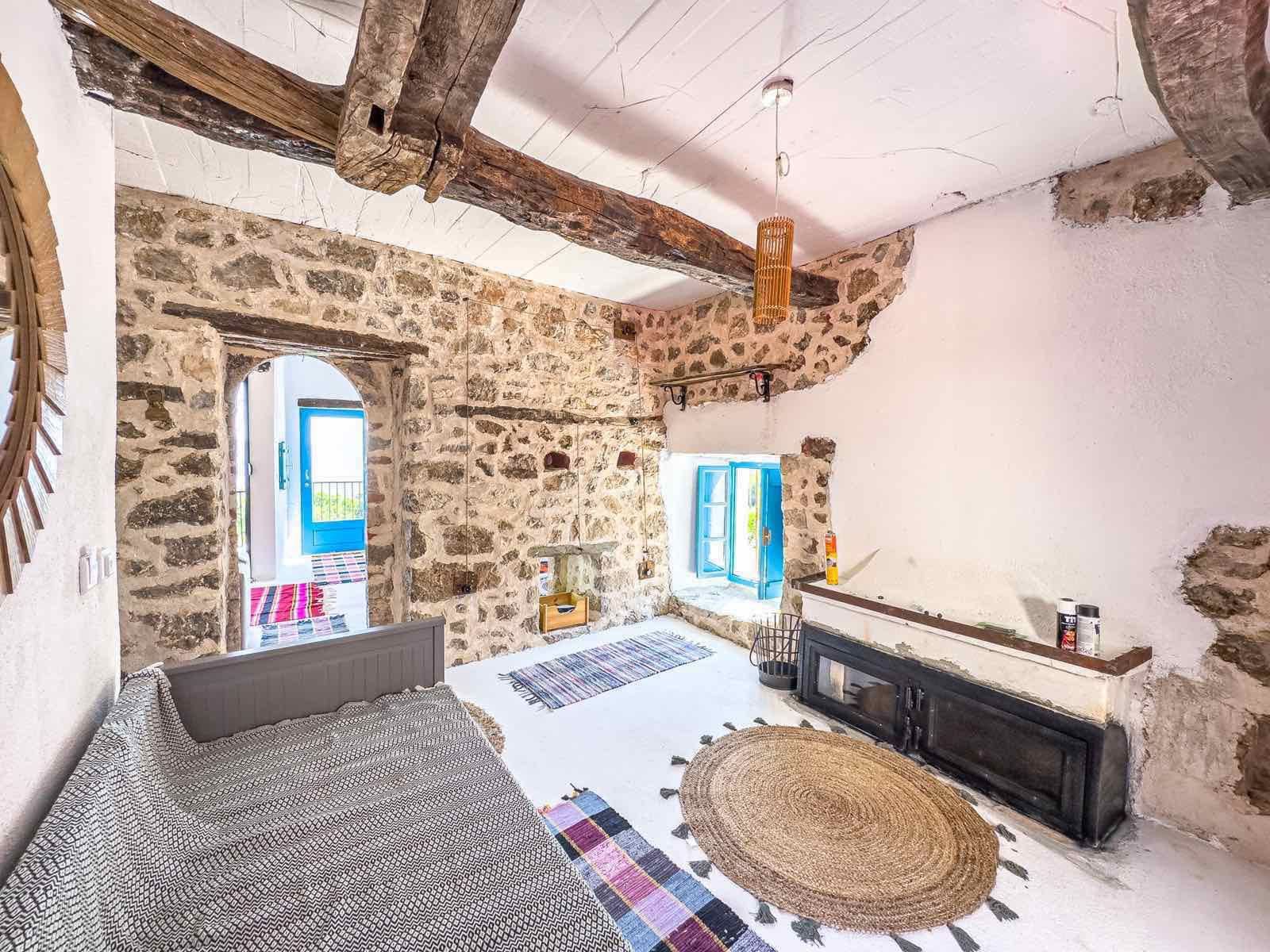 🏡 Stone House in Dobra Voda – 240m² with Stunning Views — Montenegro