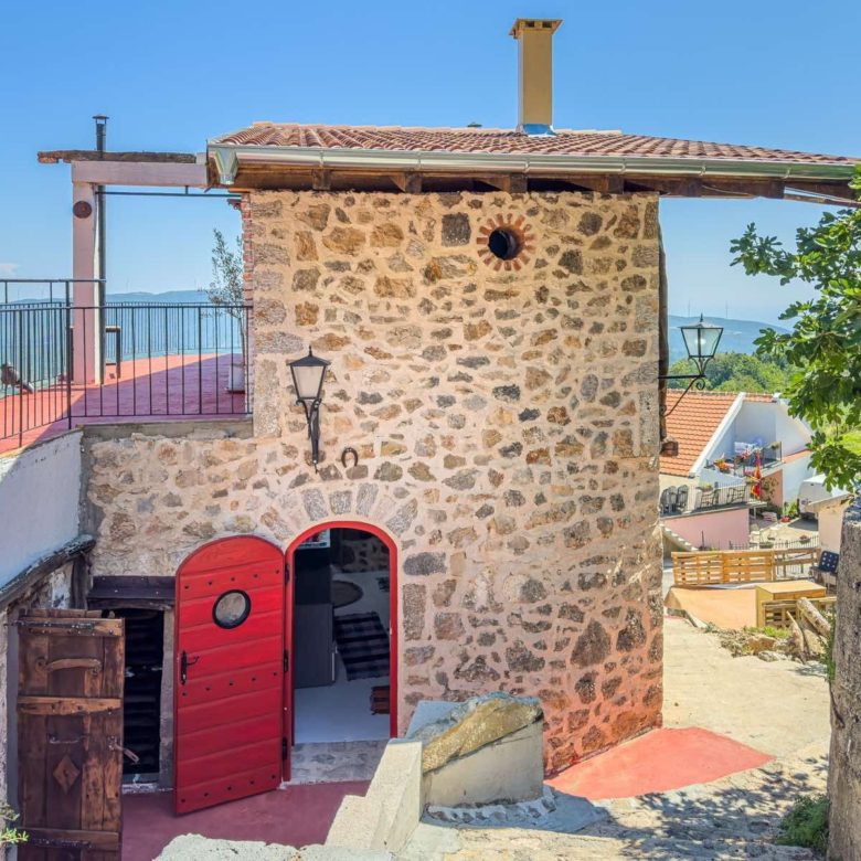 🏡 Stone House in Dobra Voda – 240m² with Stunning Views — Montenegro