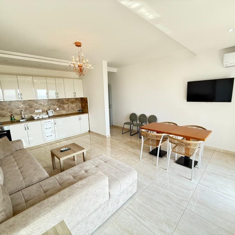 🌊 Apartment in Utjeha Montenegro – 51m² with Sea View and Pool
