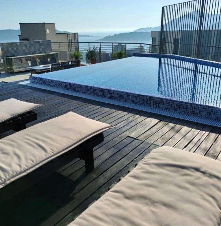 Rafailovici Penthouse with Sea View – 149 m², Rooftop Pool & Terrace — Montenegro