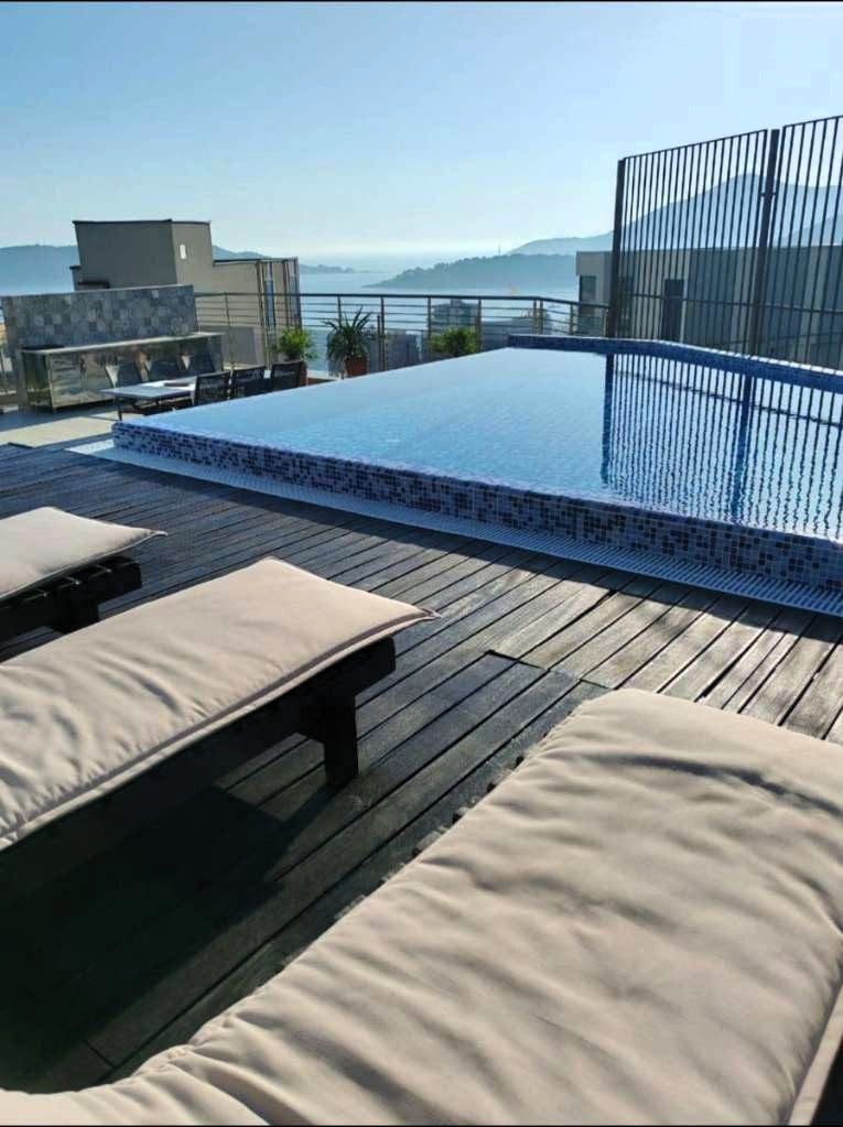 Rafailovici Penthouse with Sea View – 149 m², Rooftop Pool & Terrace — Montenegro
