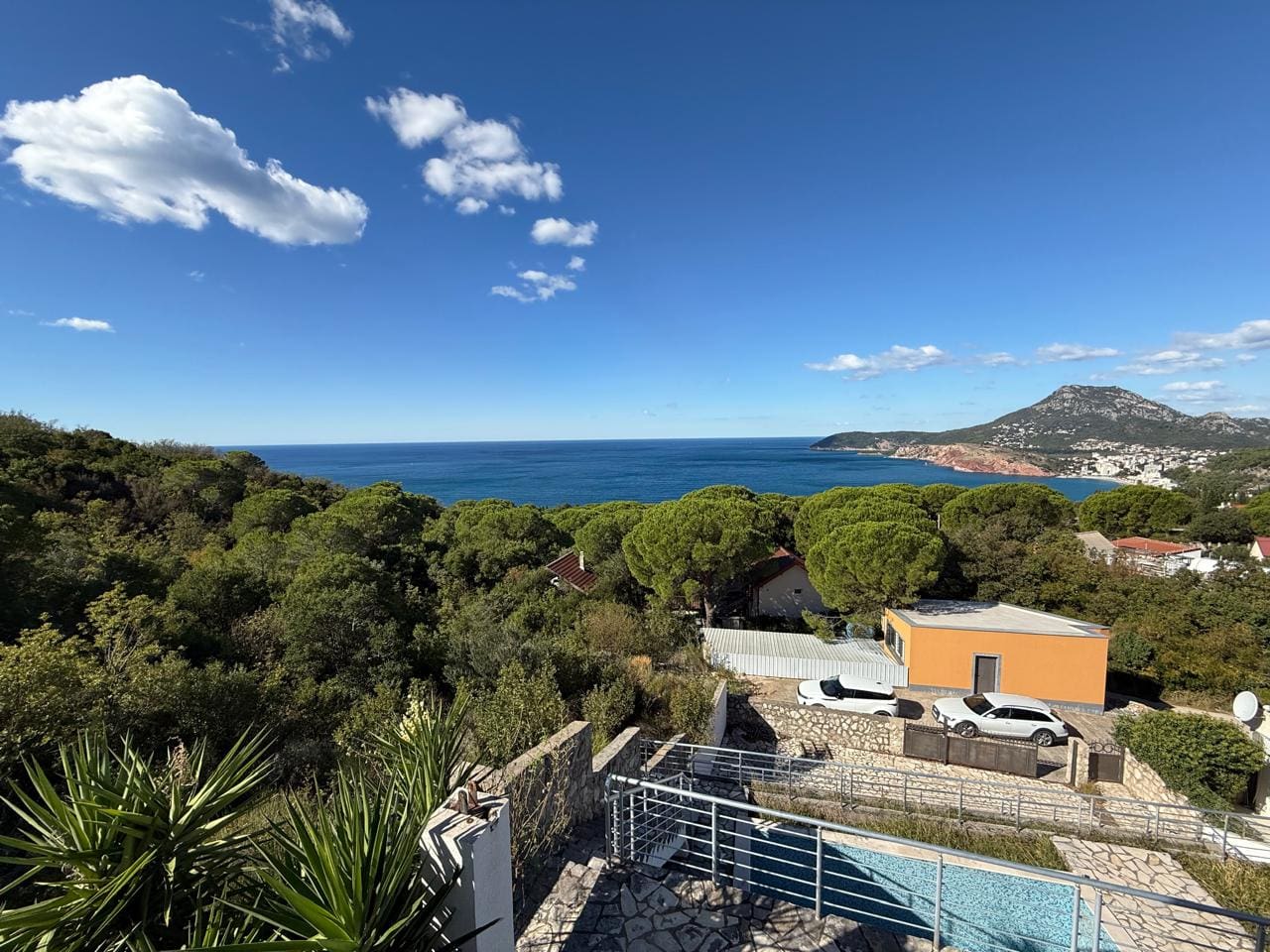 Bar Ratac House with Panoramic Sea View – 150 m², Pool & Parking — Montenegro