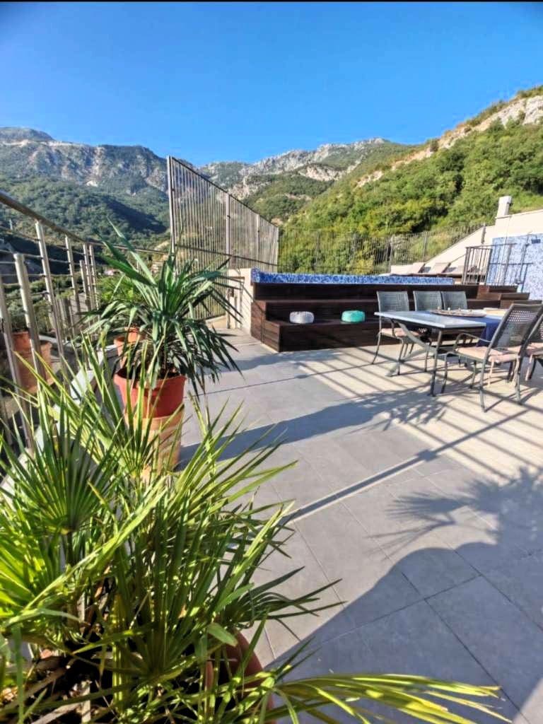Rafailovici Penthouse with Sea View – 149 m², Rooftop Pool & Terrace — Montenegro
