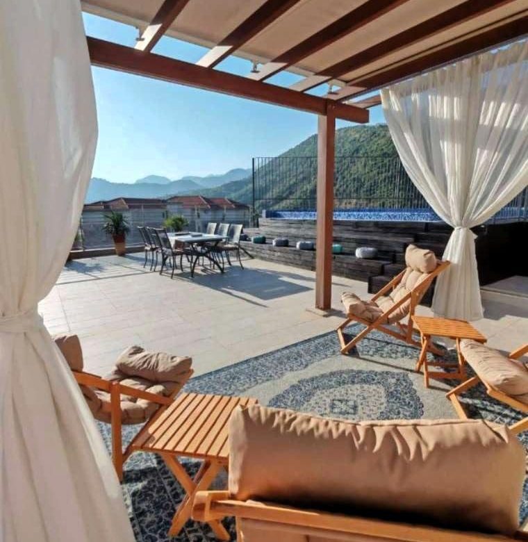 Rafailovici Penthouse with Sea View – 149 m², Rooftop Pool & Terrace — Montenegro