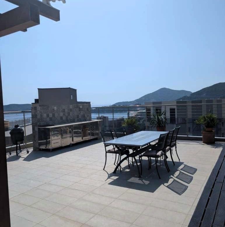 Rafailovici Penthouse with Sea View – 149 m², Rooftop Pool & Terrace — Montenegro