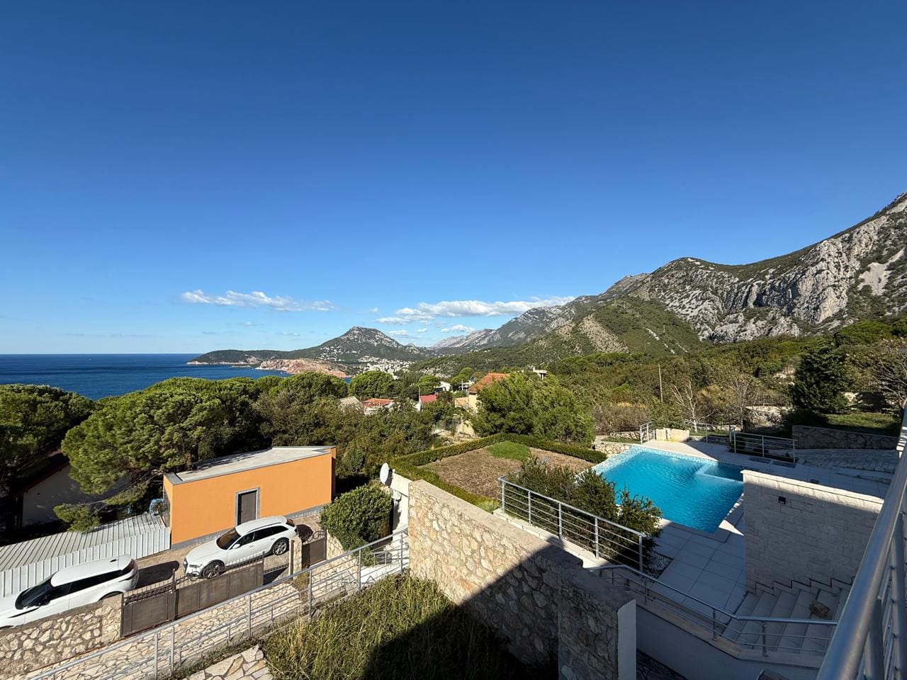 Bar Ratac House with Panoramic Sea View – 150 m², Pool & Parking — Montenegro