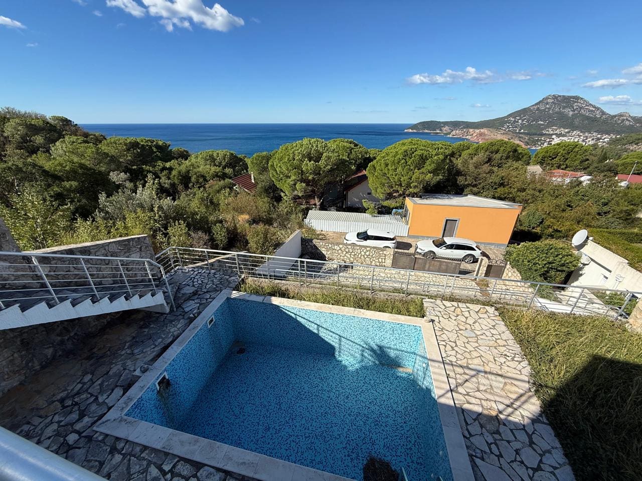 Bar Ratac House with Panoramic Sea View – 150 m², Pool & Parking — Montenegro