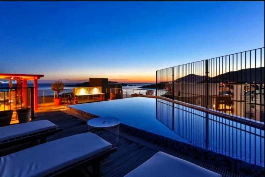 Rafailovici Penthouse with Sea View – 149 m², Rooftop Pool & Terrace — Montenegro