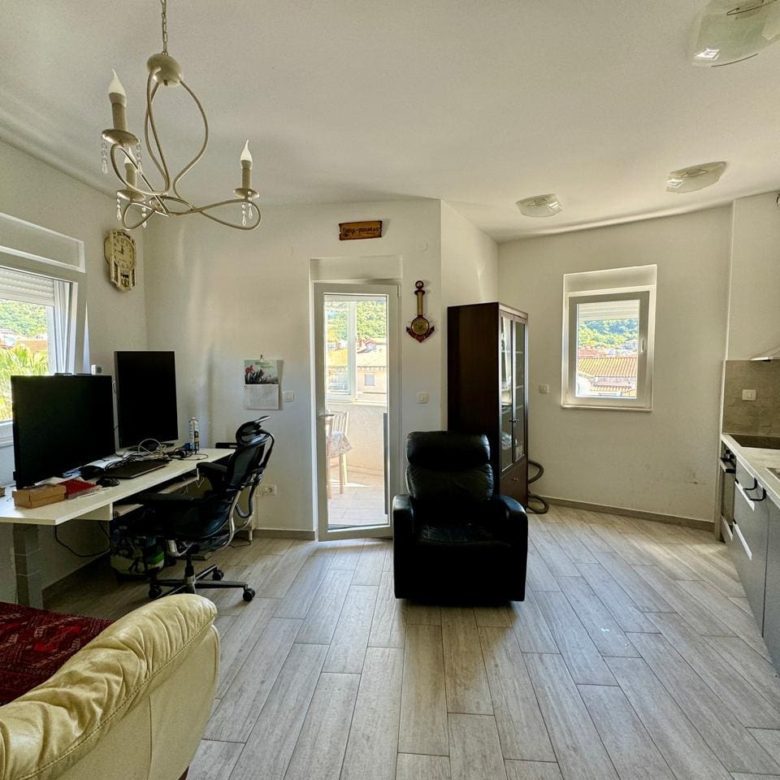 One-Bedroom Apartment in Budva – 43 m² Near the Sea — Montenegro