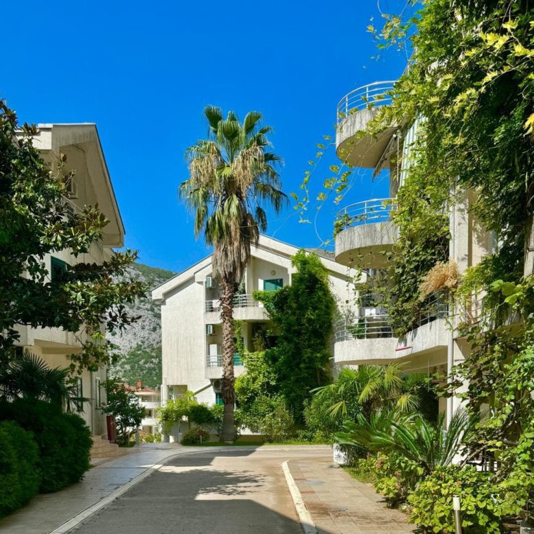 Risan Duplex Apartment – 130 m², Sea View & Pool — Montenegro