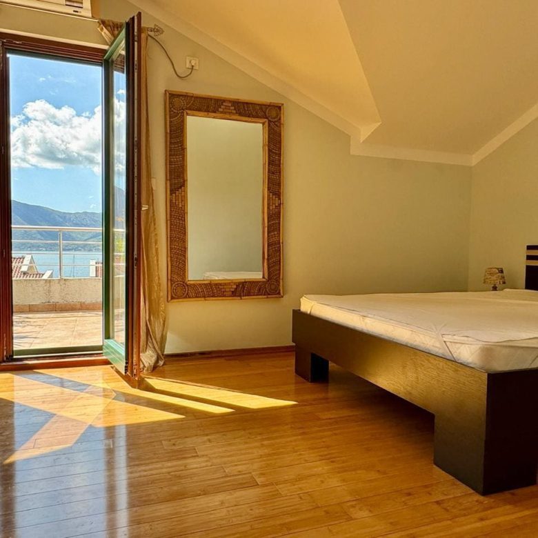 Risan Duplex Apartment – 130 m², Sea View & Pool — Montenegro