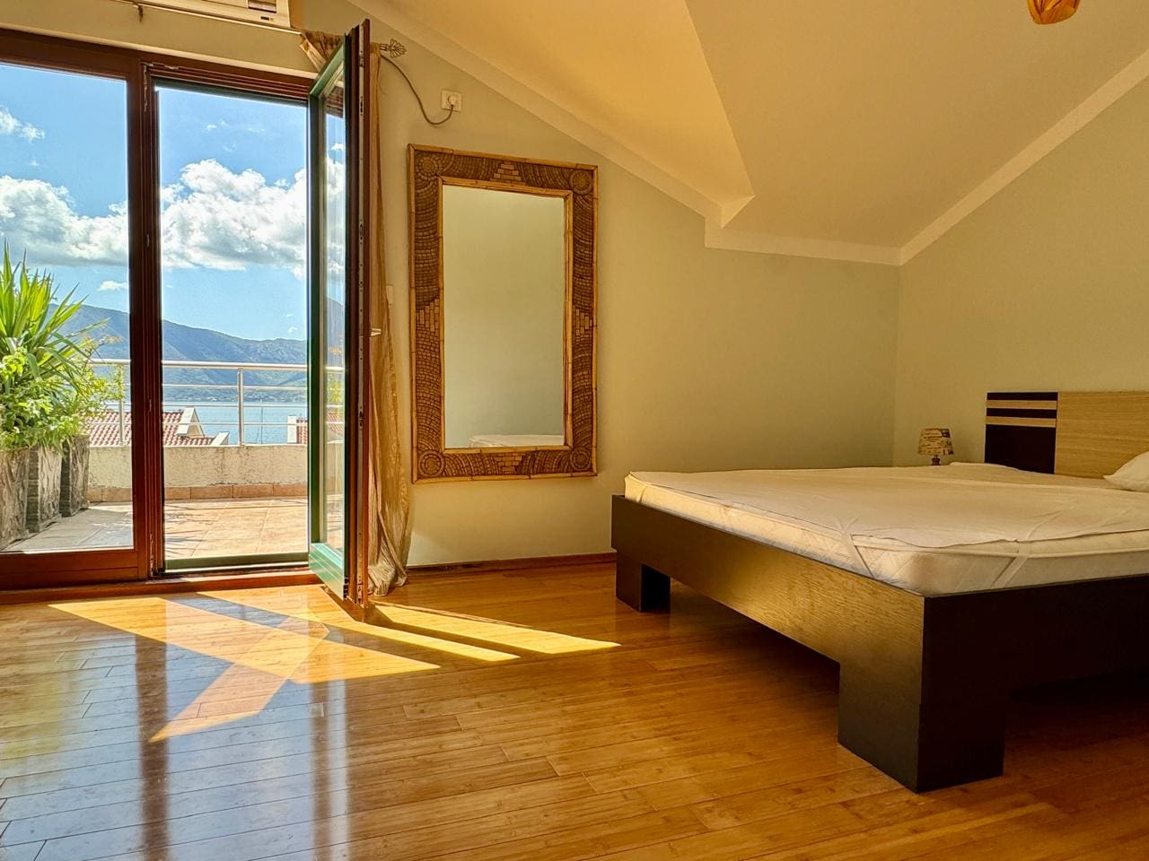 Risan Duplex Apartment – 130 m², Sea View & Pool — Montenegro