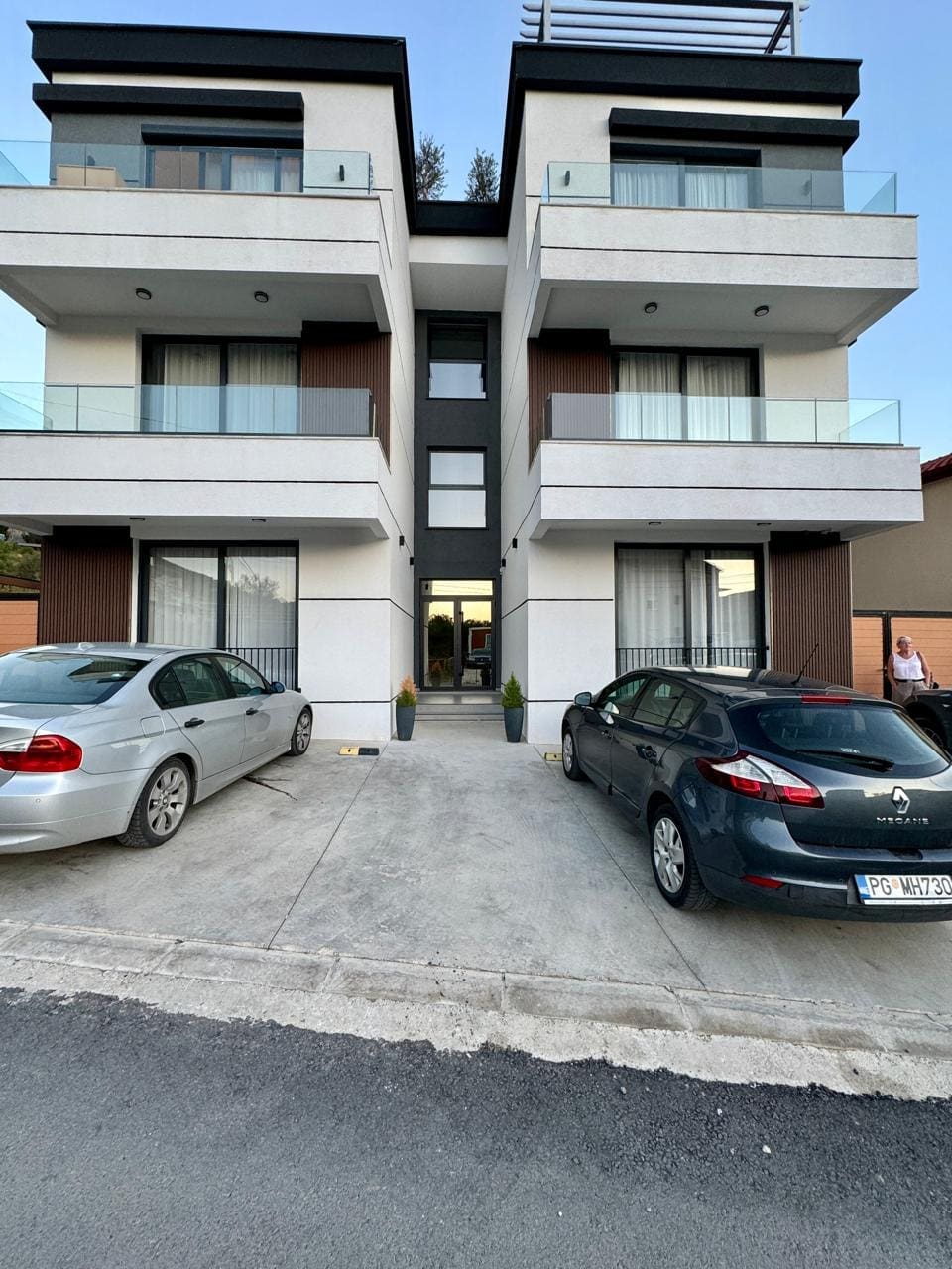 Lastva Grbaljska'da Daireler – Havuzlu Modern Evler, Budva'ya 5 km — Karadağ