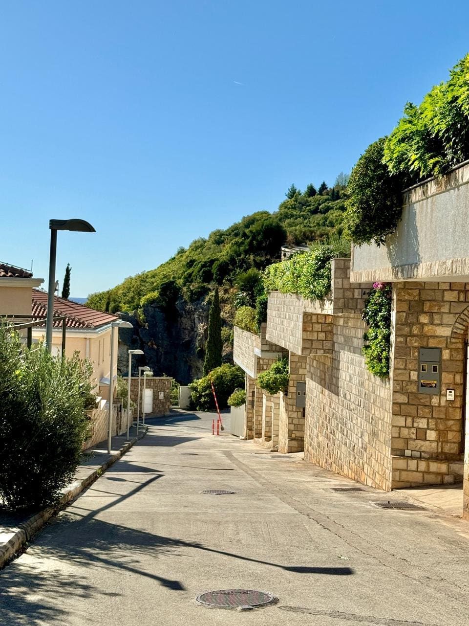 Townhouse with Sea View in Perazića Do – 250 m², 4 Bedrooms — Montenegro