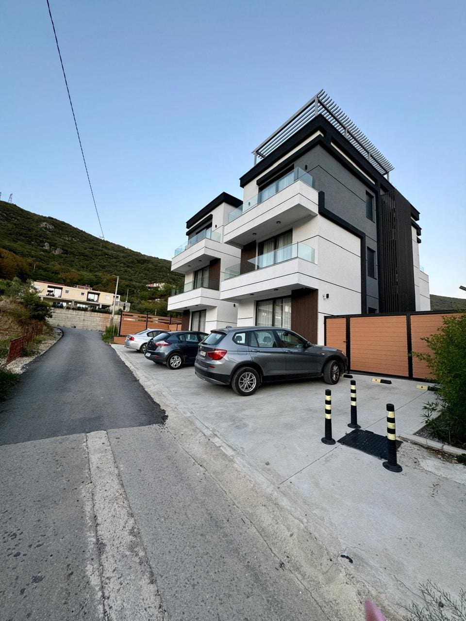 Lastva Grbaljska'da Daireler – Havuzlu Modern Evler, Budva'ya 5 km — Karadağ