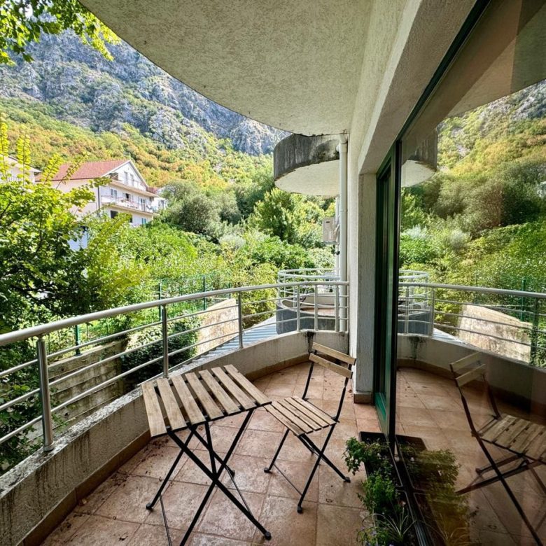Risan Duplex Apartment – 130 m², Sea View & Pool — Montenegro