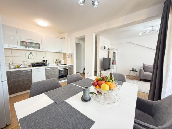 Dobra Voda Apartment