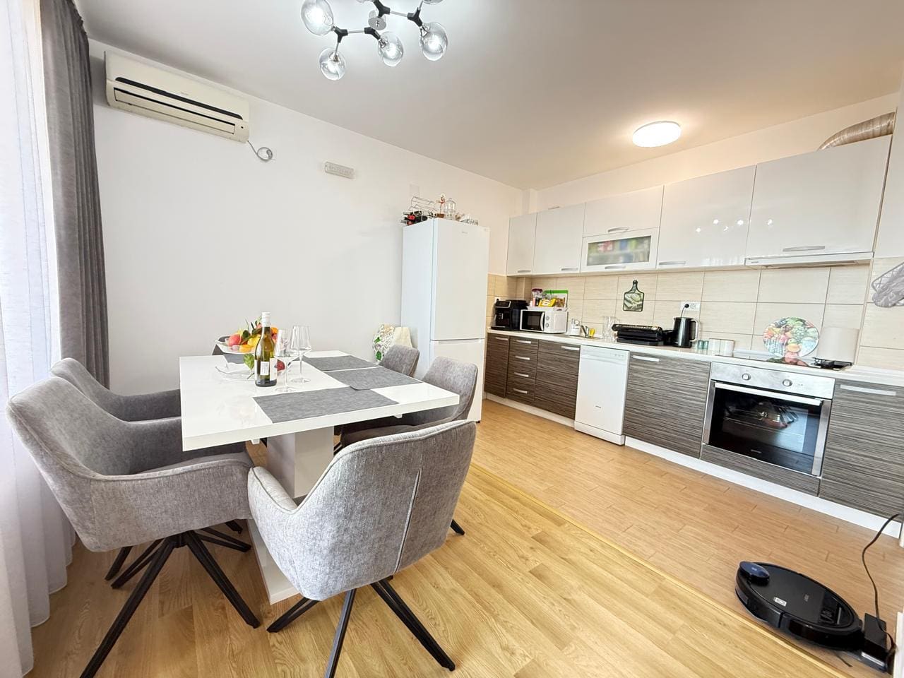 Dobra Voda Apartment – 73 m², Sea View, Garage, 230 m to the Sea