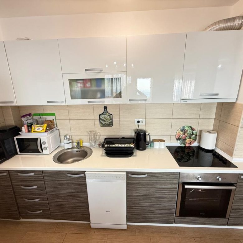 Dobra Voda Apartment – 73 m², Sea View, Garage, 230 m to the Sea