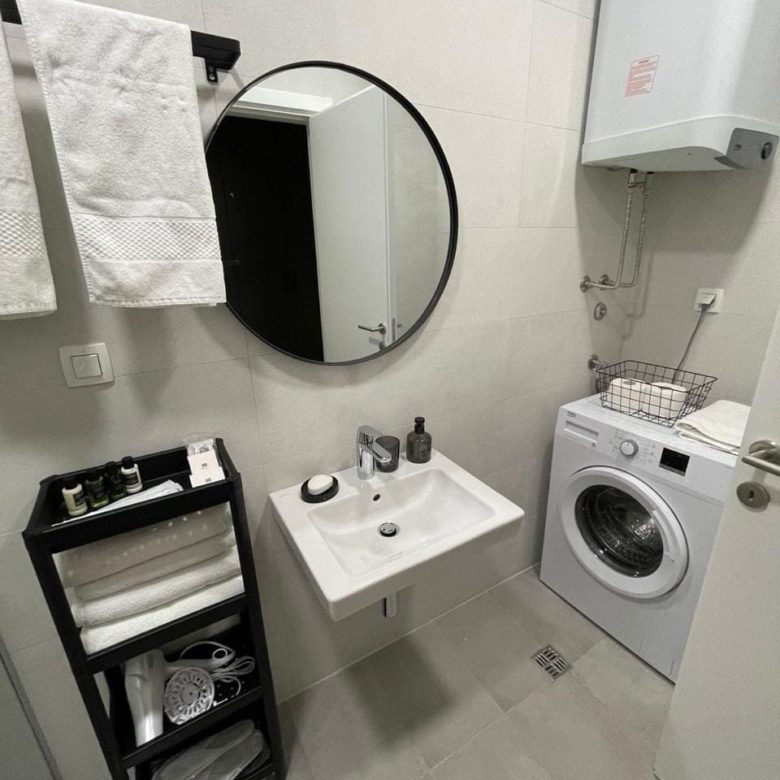 Bar Soho City Apartment – 65 m², Sea View, 3rd Floor — Montenegro