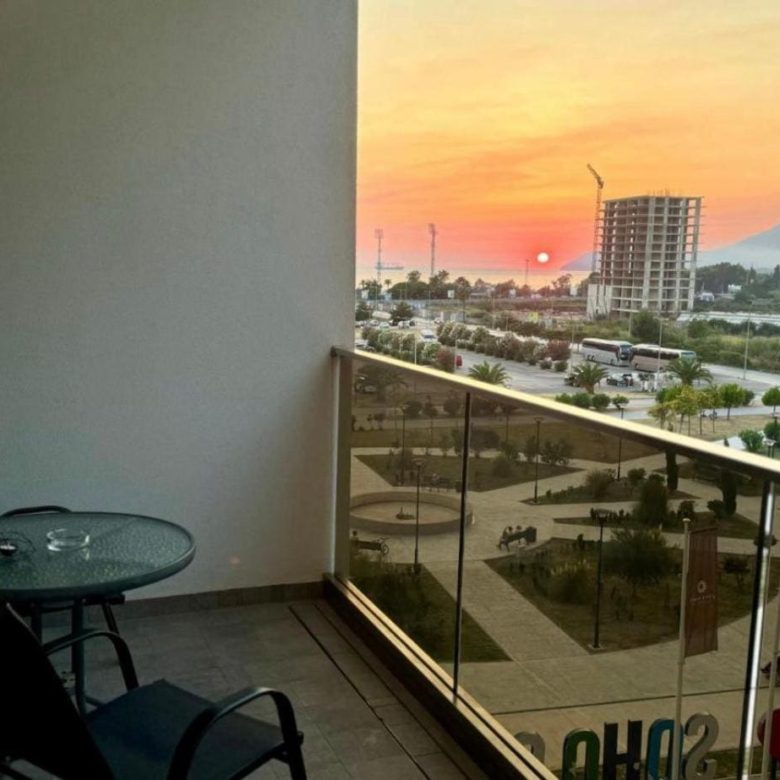 Bar Soho City Apartment – 65 m², Sea View, 3rd Floor — Montenegro