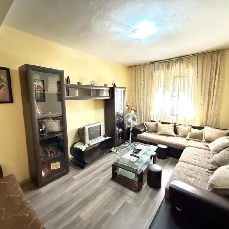 Sutomore House Portion – 108 m², Separate Entrance, 350 m to the Sea — Montenegro