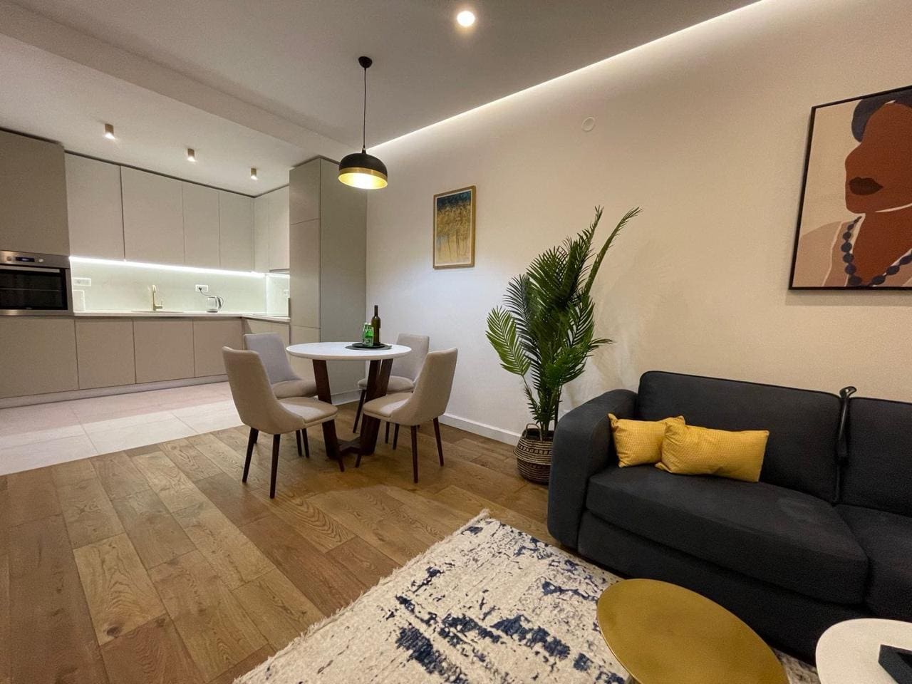 Bar Soho City Apartment – 65 m², Sea View, 3rd Floor — Montenegro