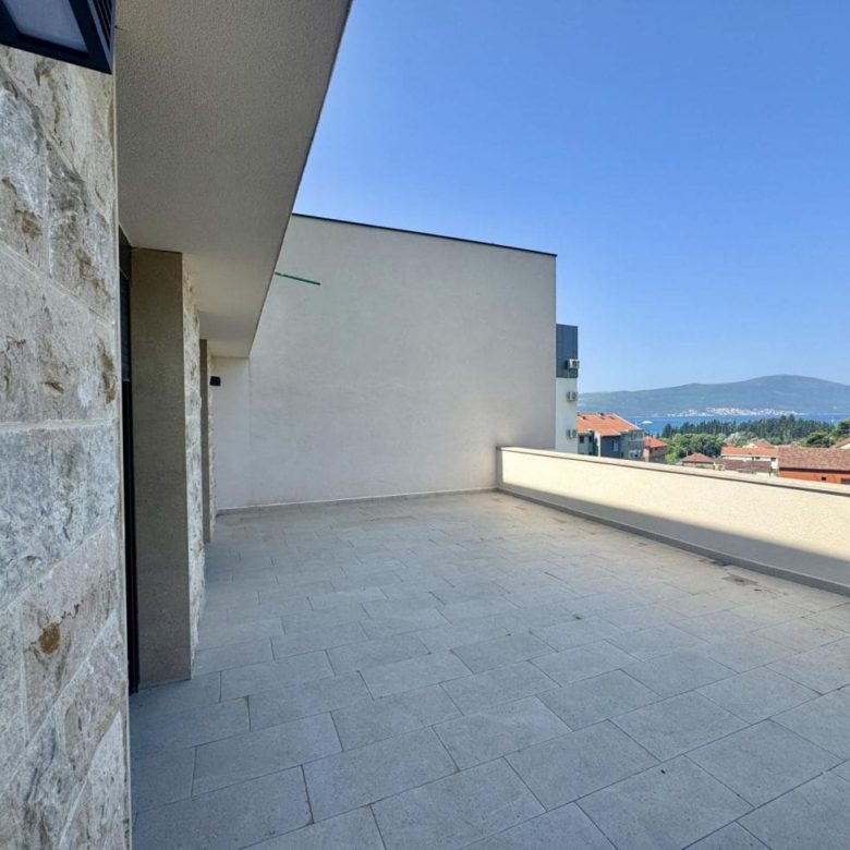 Duplex Apartment for Rent Tivat with Large Terraces — Montenegro