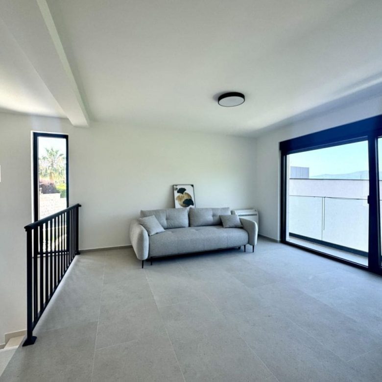 Duplex Apartment for Rent Tivat with Large Terraces — Montenegro