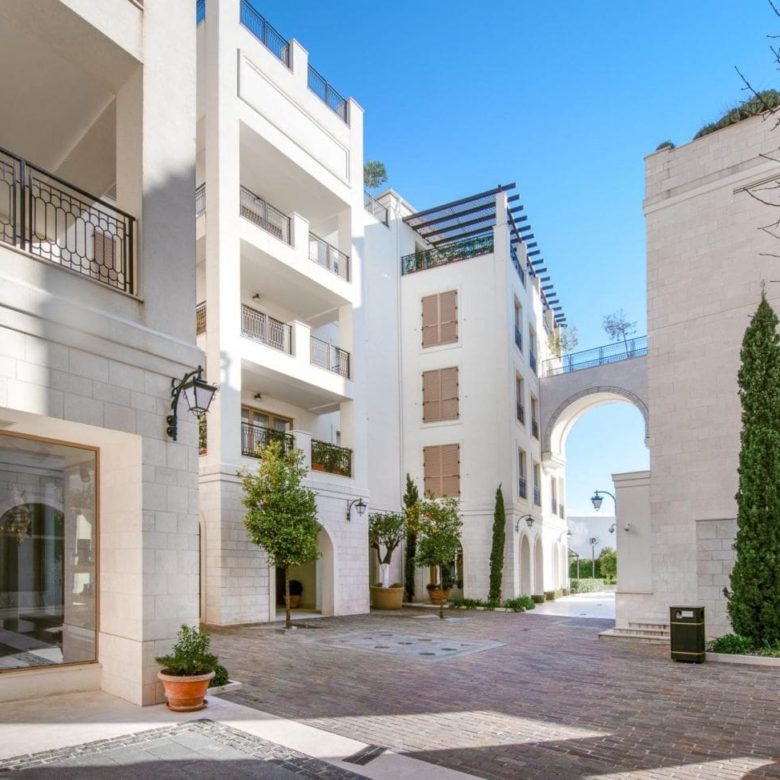 Sea View Apartment Porto Montenegro – 2-Bed Luxury Home — Montenegro