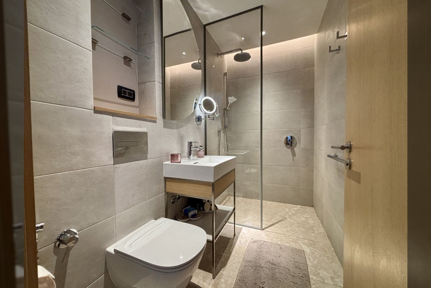 Three Bedroom Apartment Boka Place Porto Montenegro — Montenegro