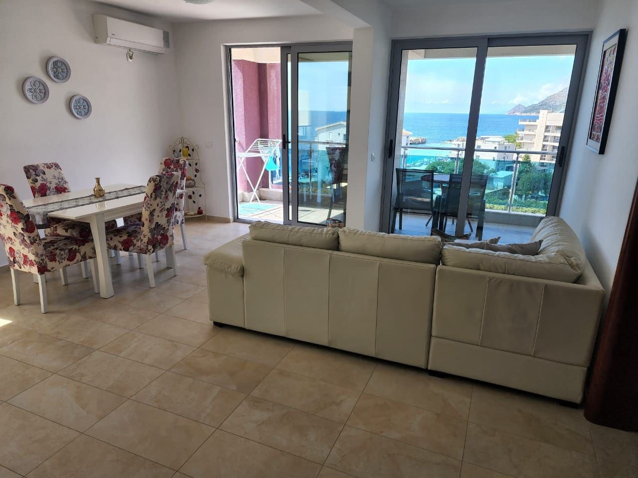Пентхаус на продажу в Добра-Воде – 85 м² с документами – Первая линия у моря