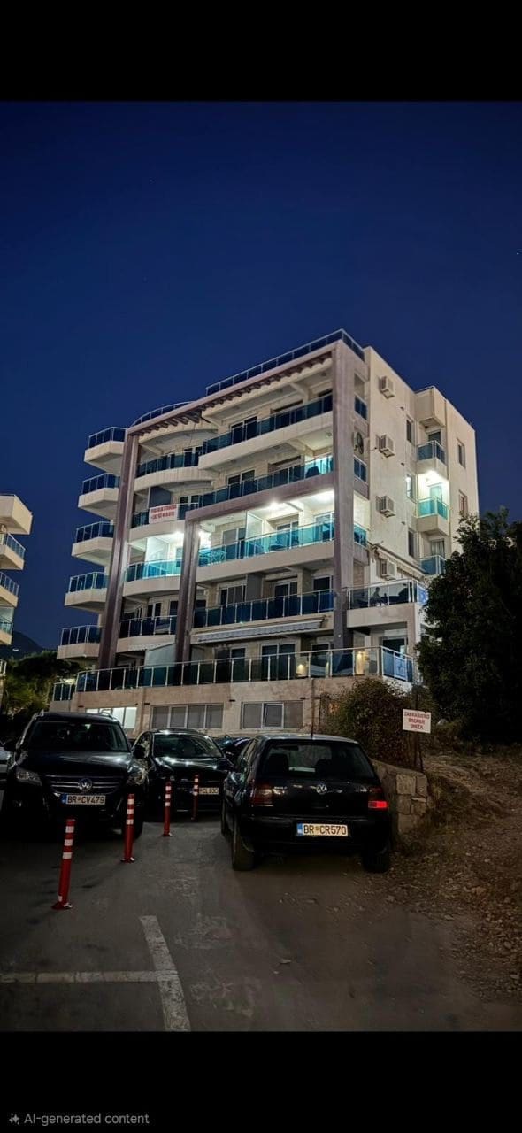 Dobra Voda'da Satılık Penthouse – 85 m² Yasal - Birinci Sınıf Sahil Konumu — Karadağ