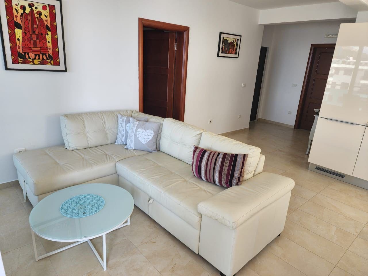 Dobra Voda'da Satılık Penthouse – 85 m² Yasal - Birinci Sınıf Sahil Konumu — Karadağ
