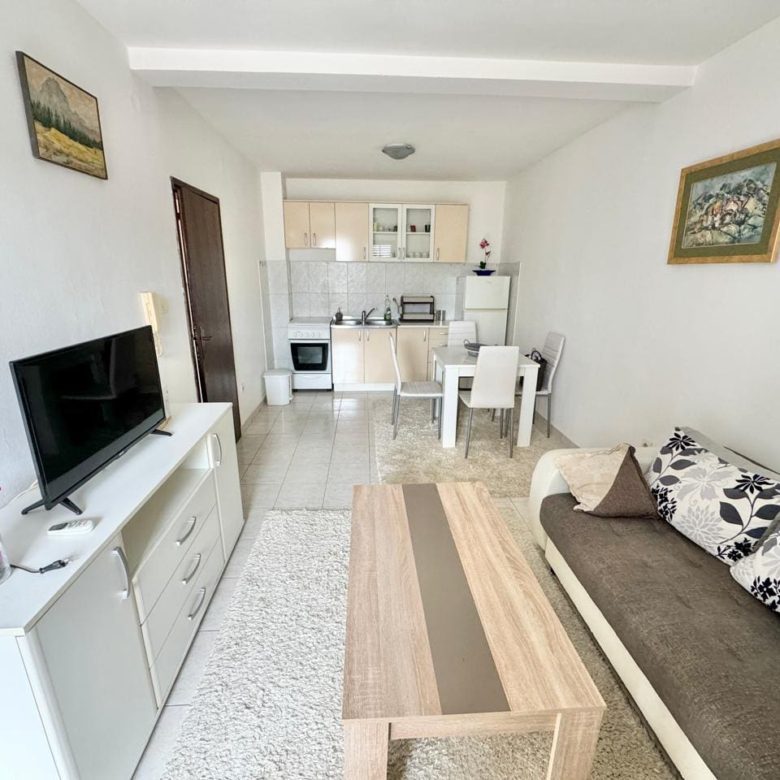 1-кімнатна квартира на продаж у Будві | 40m² біля ресторану Kužina