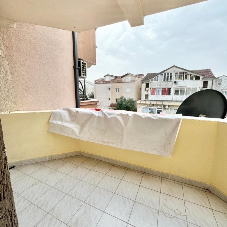 Продається однокімнатна квартира в Будві | 40 м² біля ресторану Kužina, Чорногорія