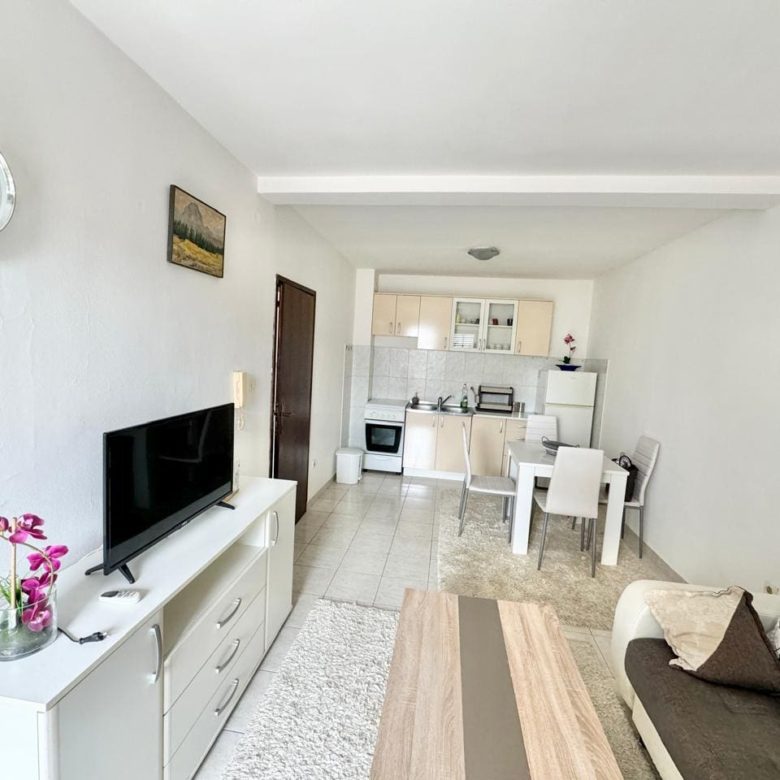 Продається однокімнатна квартира в Будві | 40 м² біля ресторану Kužina, Чорногорія