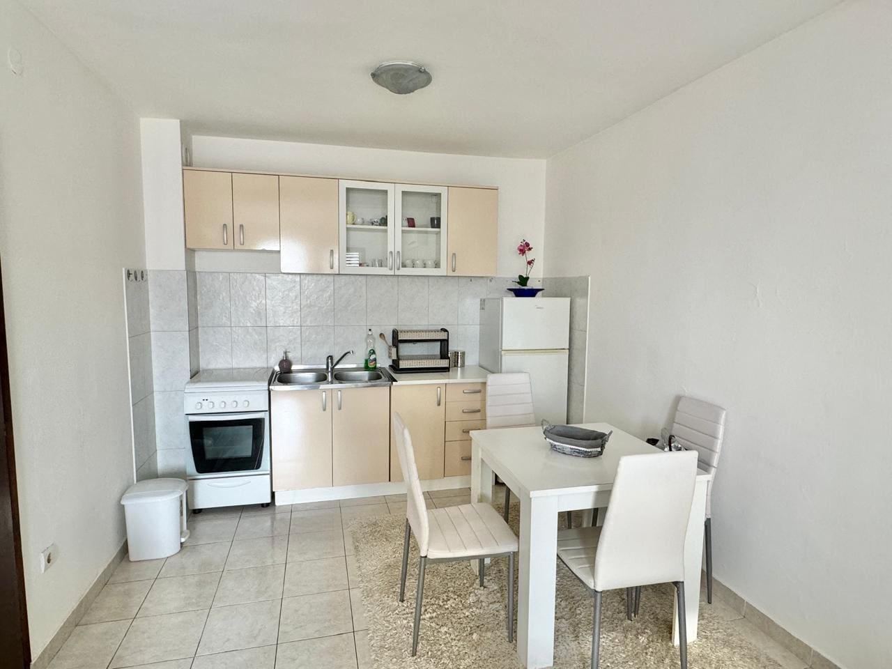 Продається однокімнатна квартира в Будві | 40 м² біля ресторану Kužina, Чорногорія