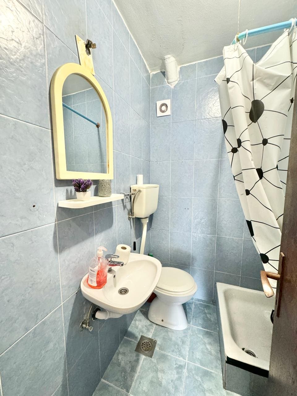 Продається однокімнатна квартира в Будві | 40 м² біля ресторану Kužina, Чорногорія