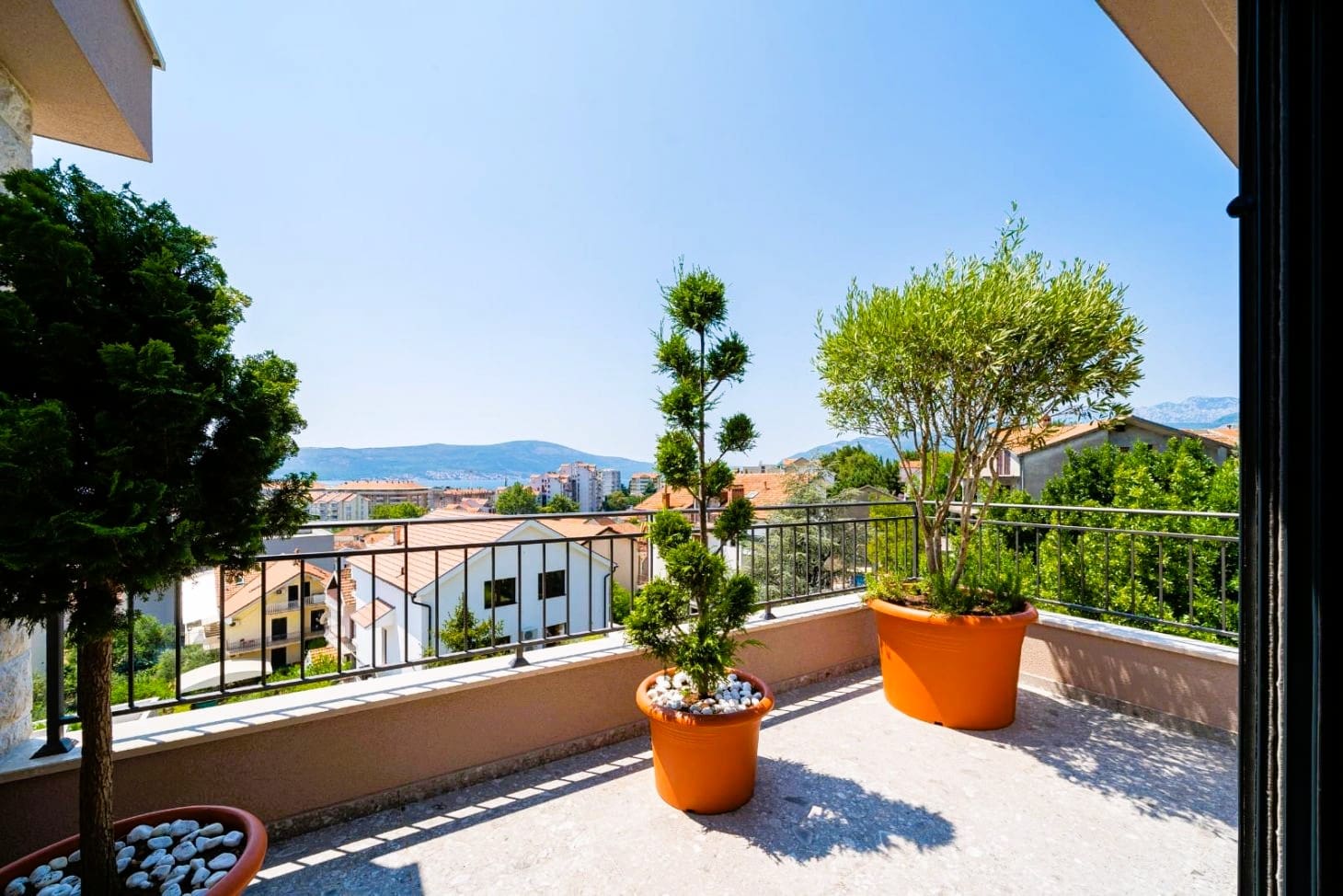 Apartment-for-Sale-Tivat-01 Apartment for sale in Tivat