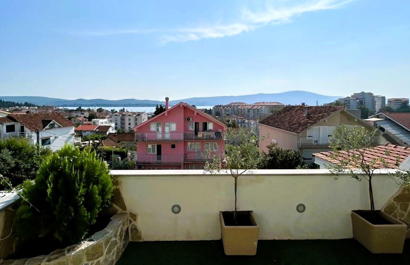 2-Bedroom Apartment Tivat 83m² | Porto Montenegro - 10min, Montenegro