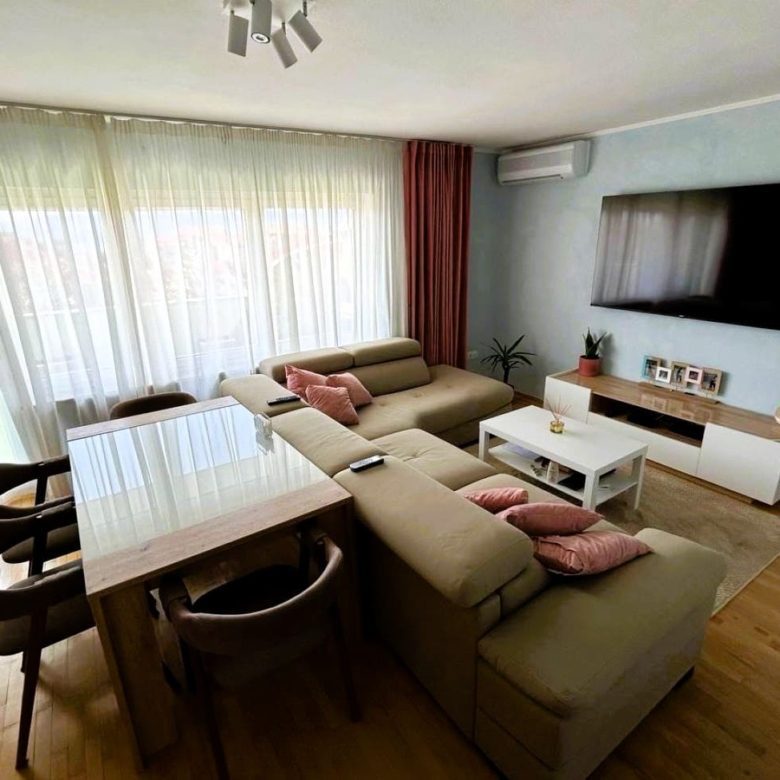2-Bedroom Apartment Tivat 83m² | Porto Montenegro – 10min