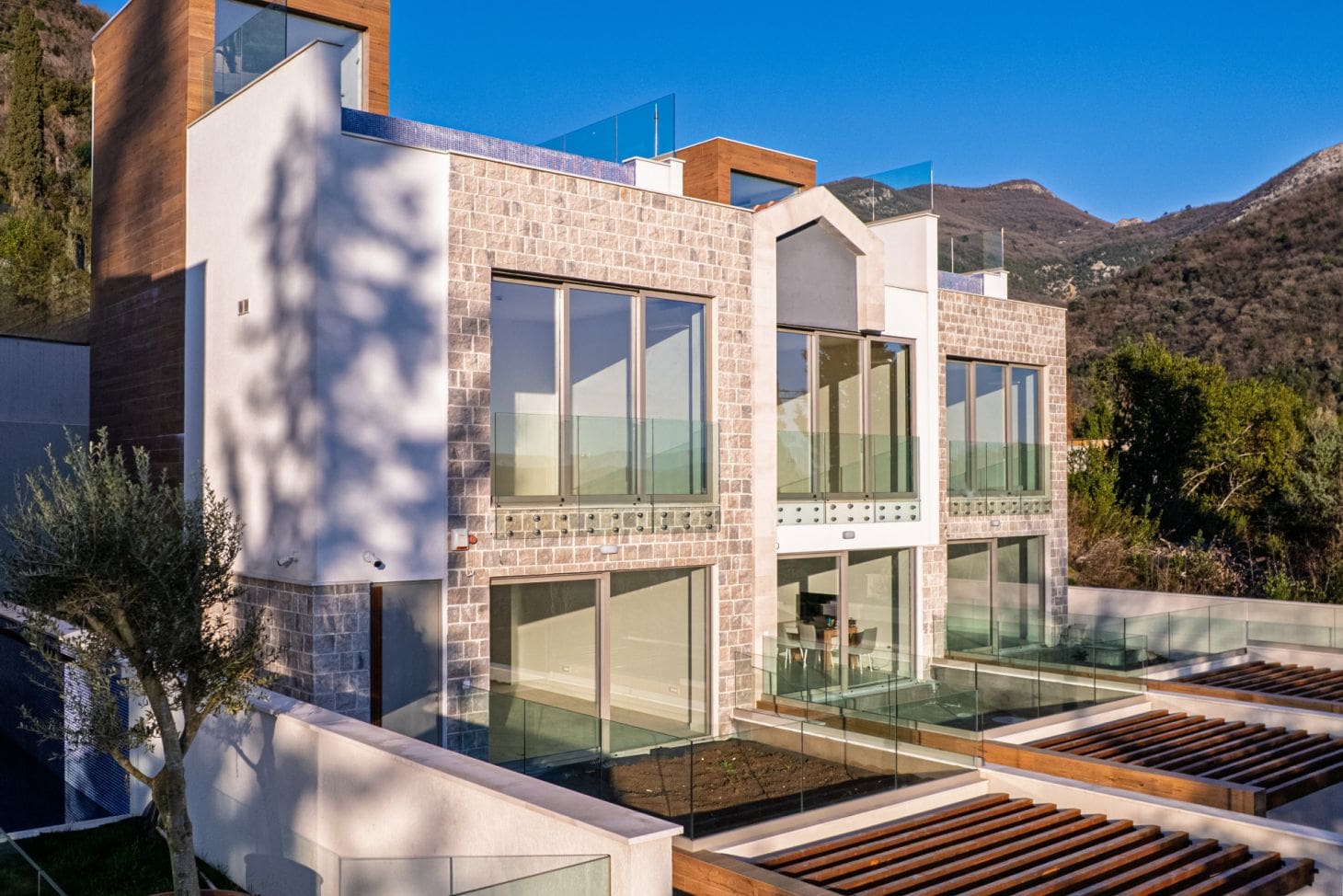 Lastva Park Townhouses Tivat: Premium 240-350m² Homes with Private Pools — Montenegro