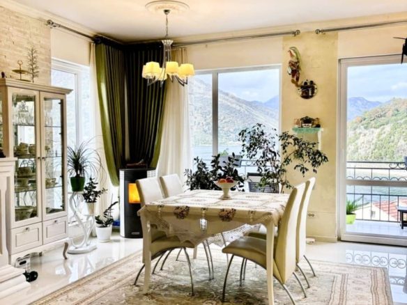 Lepetane Apartment with Sauna