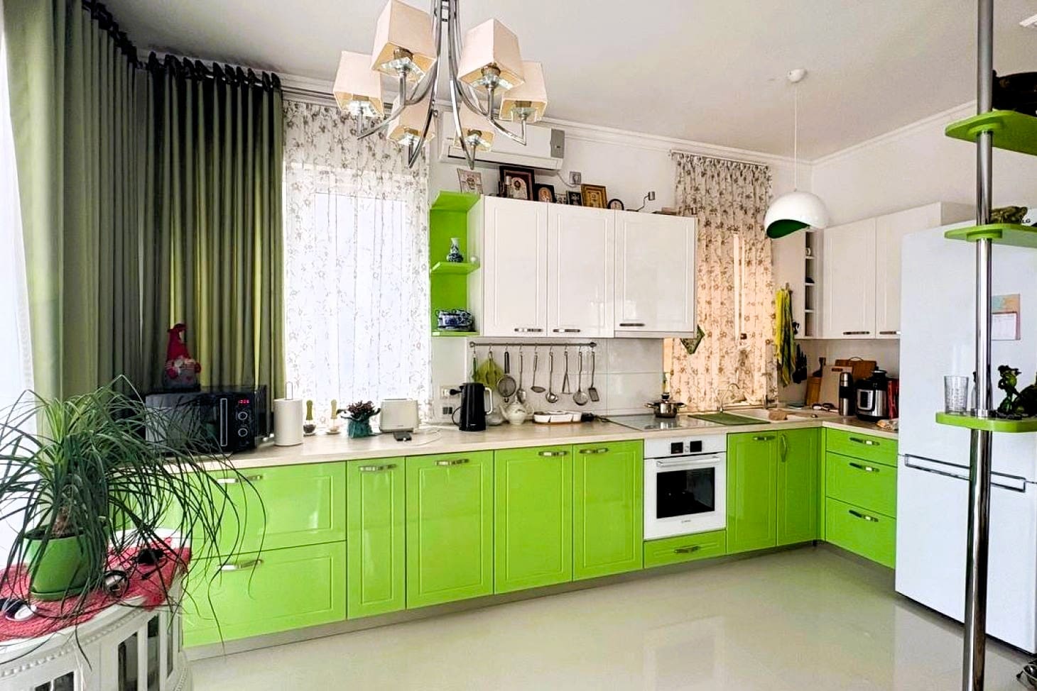 Lepetane Apartment with Sauna 180m² | Tivat Bay | 50m Beach — Montenegro